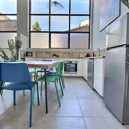 Pop - Apartment Valence (Drome)